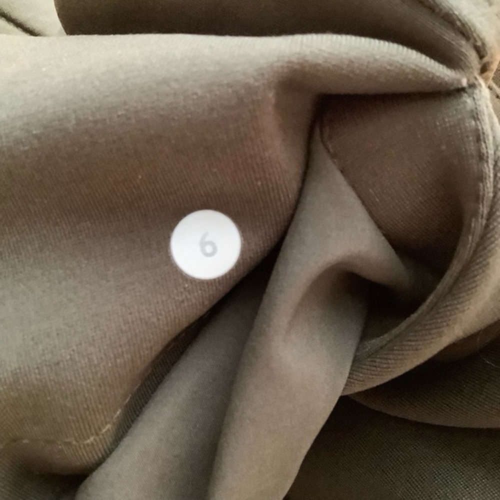 LULULEMON City Trek Trouser in Military Green Ponte Size 6 - Picture 8 of 9